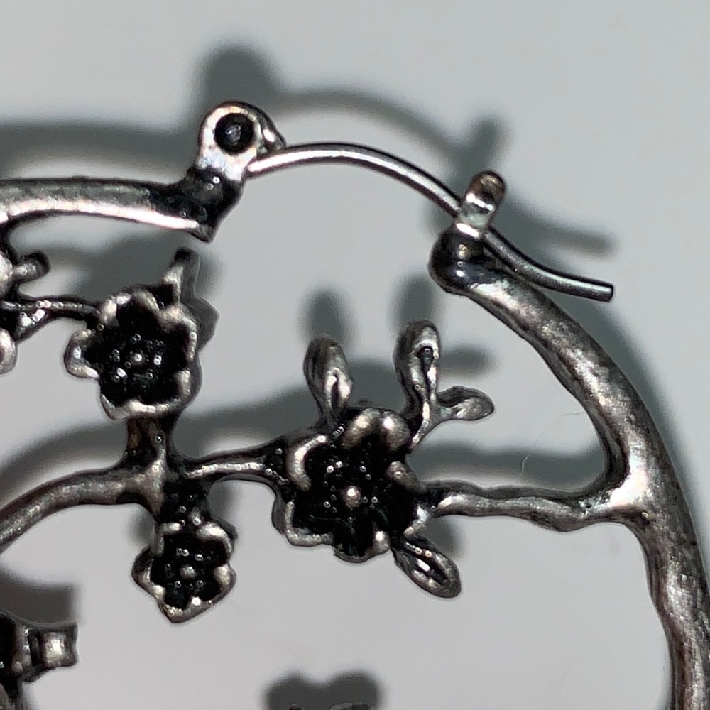 Japanese Cherry tree earrings - Picture 4 of 4